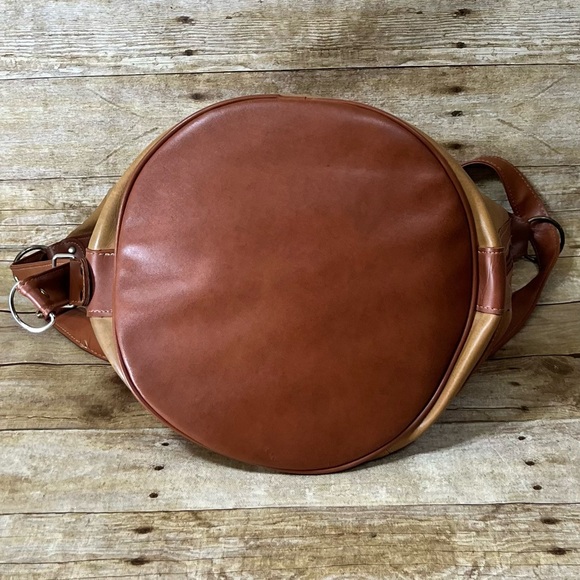 Alexander Julian Tan Bag - Picture 4 of 7